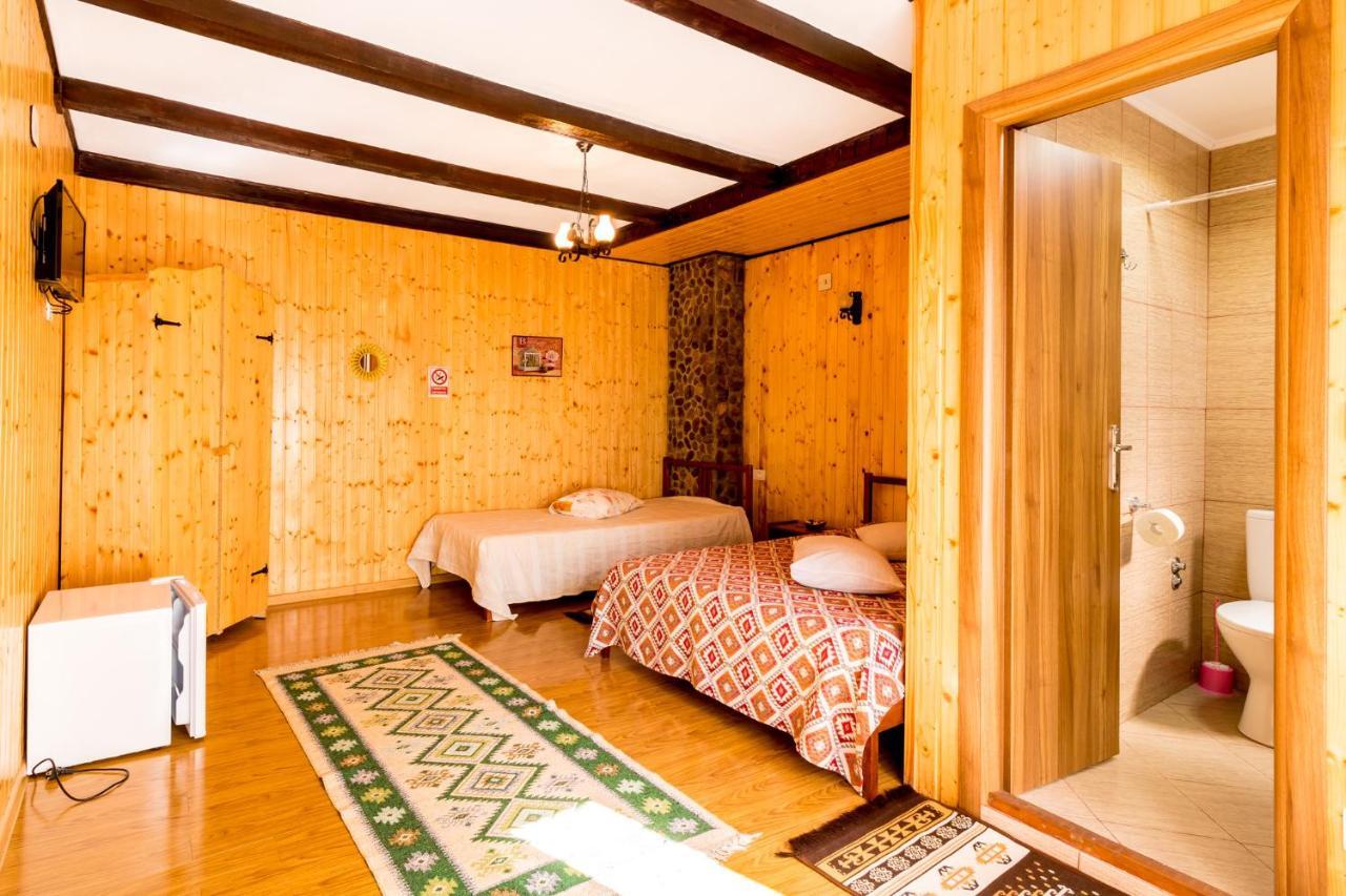 Pensiunea La Maria Lu' Sandoiu Hotel Poenari Kültér fotó