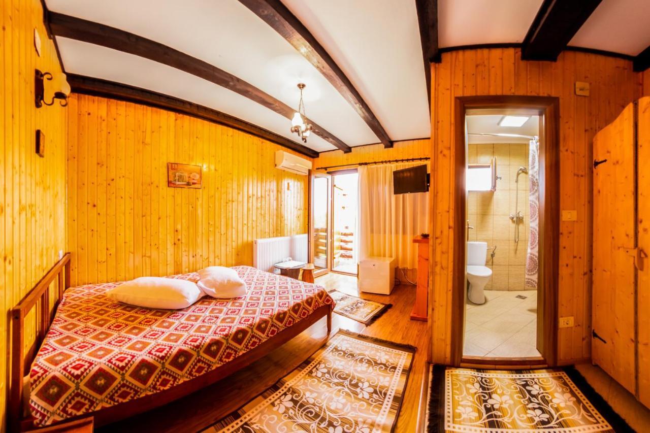 Pensiunea La Maria Lu' Sandoiu Hotel Poenari Kültér fotó